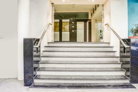 House | Reception