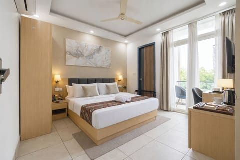 Deluxe Room | Laptop workspace, free WiFi