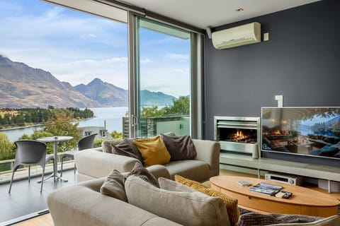 Lake Wakatipu views straight from the balcony