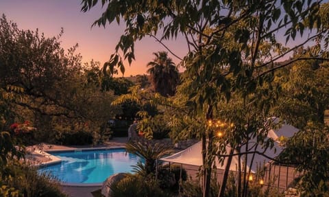 Seasonal outdoor pool, pool umbrellas, sun loungers