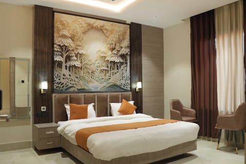 Executive Room | Memory foam beds, desk, laptop workspace, WiFi (free)