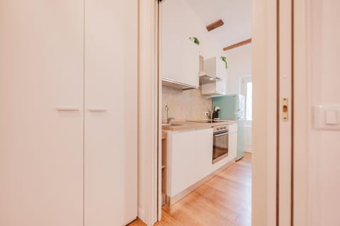 Apartment | Private kitchen | Fridge, microwave, oven, stovetop