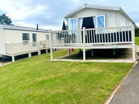 Thornwick Bay Holiday Village - 20633