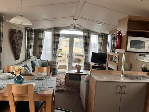 Eastgate Caravan Park - Holiday Accommodation 21087