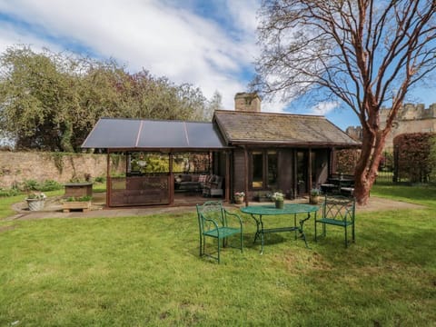 Snape Castle Garden Lodge