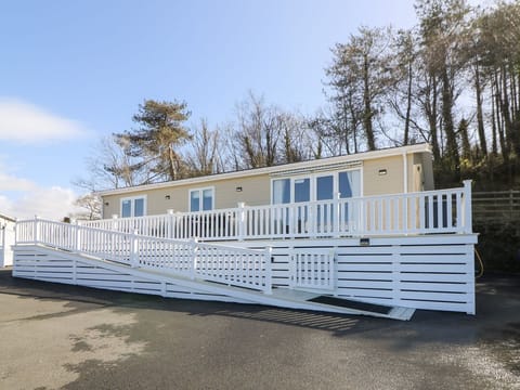 McAuliffe Lodge