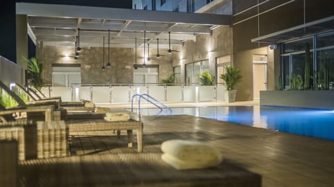 Outdoor pool, sun loungers