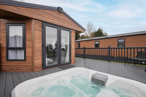 17 Sandy Lane, Allerthorpe - Host & Stay