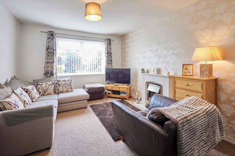 The Garden Flat, Seahouses - Host & Stay