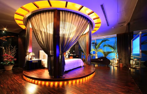 Deluxe Double Room | Premium bedding, individually decorated, blackout drapes, free WiFi