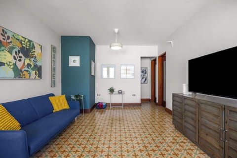 Unwind in style, stylish living room