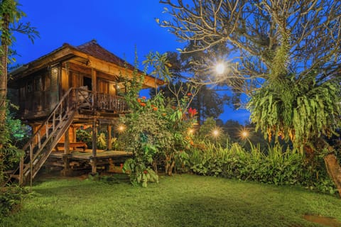 Traditional Room | Exterior
