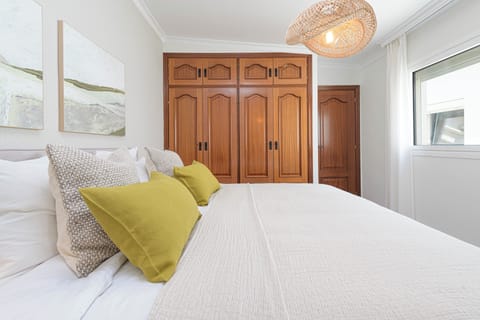Superior Apartment, 2 Bedrooms, Non Smoking, Air conditioning | Iron/ironing board, free WiFi
