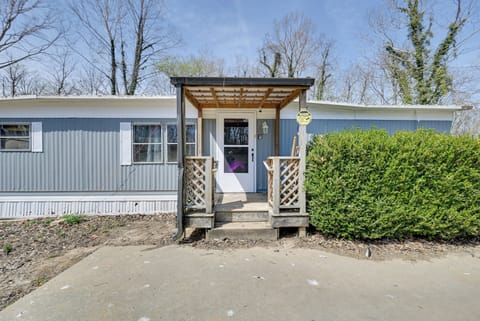 Radcliff Vacation Rental | 3BR | 1BA | 980 Sq Ft