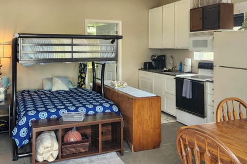 Richland Vacation Rental | Studio | 2BA | 900 Sq Ft