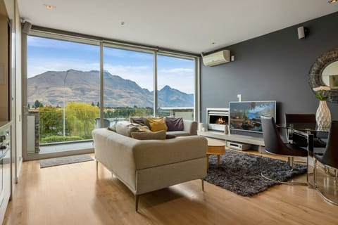 Lake Wakatipu views straight from the lounge
