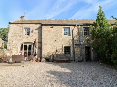 2 The Coach House