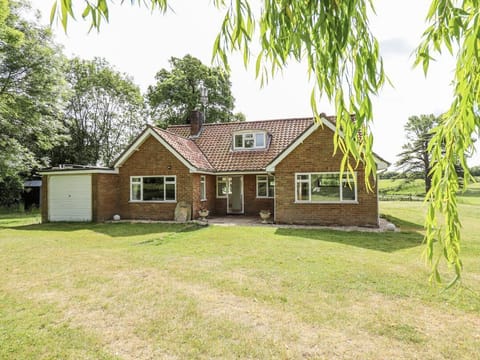 Lake View Cottage
