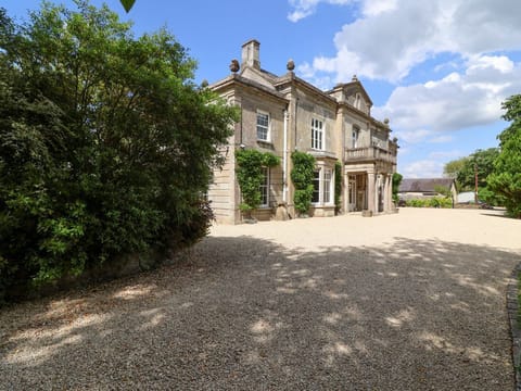 Milton Manor