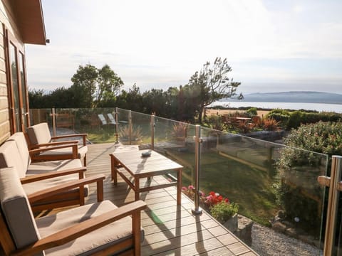 Sunstone Lodge (Garreg Haul Lodge)