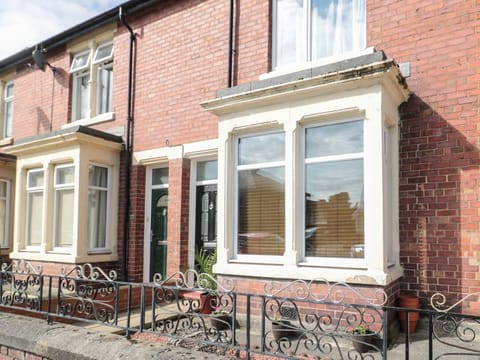 18 Acklington Road