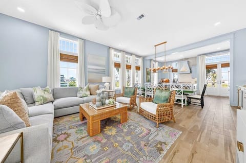 1st Floor Living Room