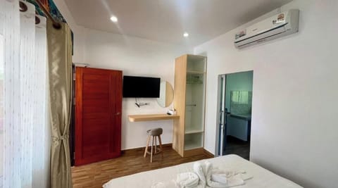 Basic Room, Balcony, Garden View | Free WiFi