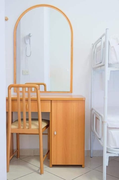 Comfort Quadruple Room, Balcony