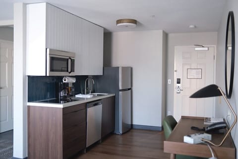 Enjoy the convenience of a fully equipped kitchen, perfect for whipping up your favorite meals during your stay.