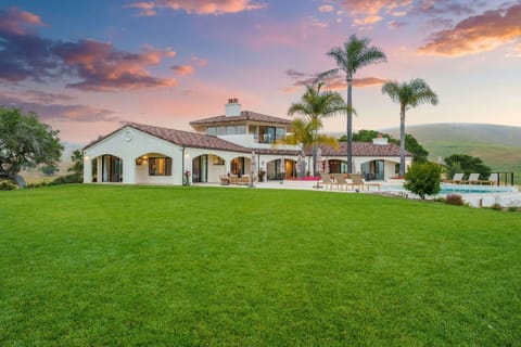 The Estate House grounds are stunning! You won't want to leave!