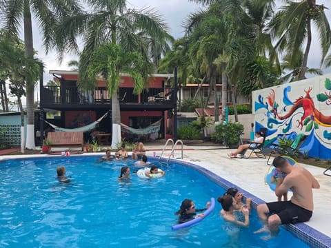 Pool party 3
