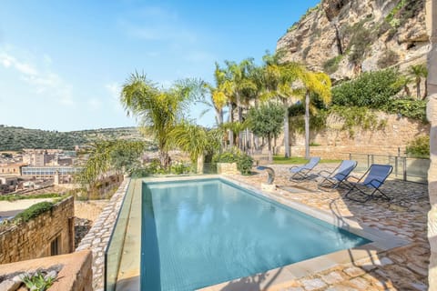 Shared pool