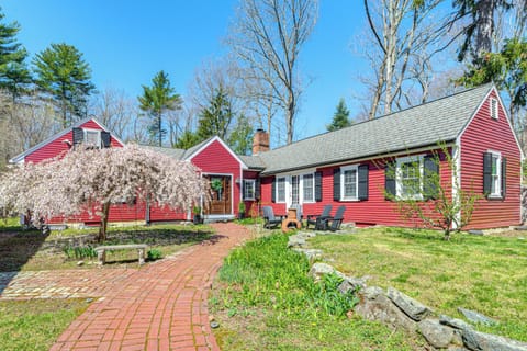 Dover Vacation Rental | 4BR | 2BA | 3,600 Sq Ft