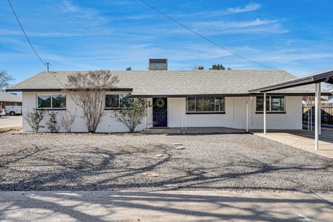Thatcher Vacation Rental | 4BR | 2BA | Step-Free Access | 1,595 Sq Ft