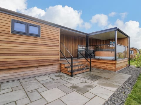 Betsi (Lodge 1)