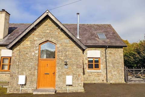 School Lodge
