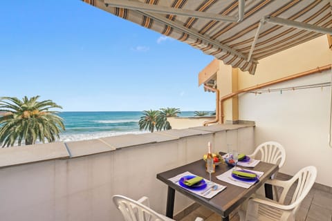 Family Apartment, Multiple Bedrooms, Sea Facing (Casa Elisa - Sea Front) | Terrace/patio