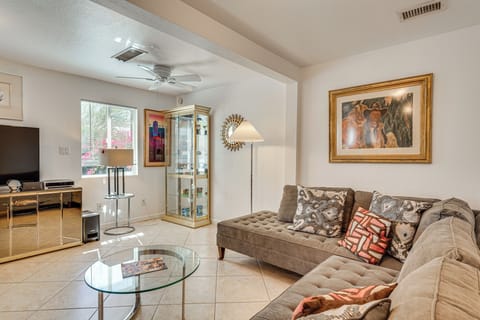 House (2 Bedrooms) | Interior