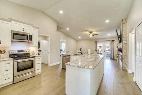 House (3 Bedrooms) | Interior