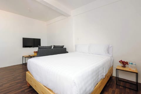 Studio bed and living room
