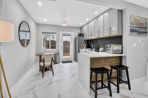 House, Multiple Beds, Patio, Garden View (Marina Row 4) | Private kitchen | Toaster oven