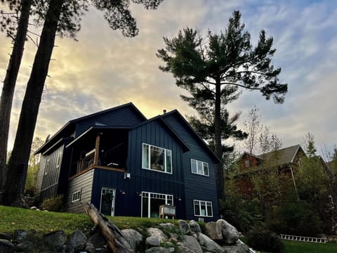 Luxe Lake-house