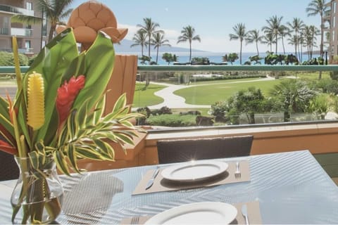 Ocean view Luxury Escape: Dine, Recline, and Soak in Paradise. HKK-229