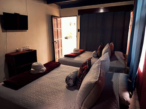 Basic Twin Room, Private Bathroom | WiFi (free), bed sheets