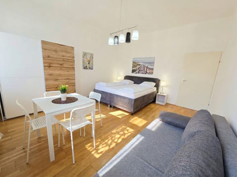 Basic Apartment | Interior