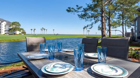 Enjoy your meal with a view!