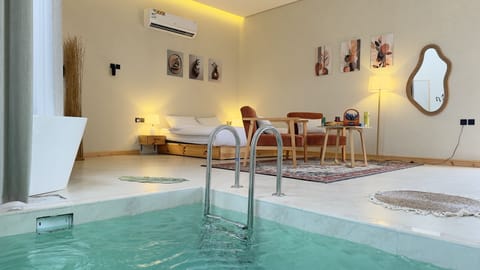 Private pool