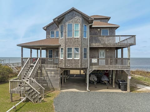 HISA20: Sound Seclusion | Front Exterior