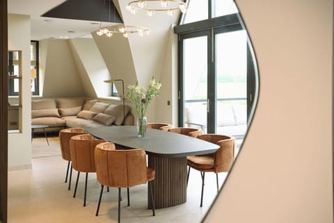 Apartment | Dining