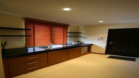 Superior Villa, 1 Double Bed | Private kitchenette | Fridge, coffee/tea maker, electric kettle